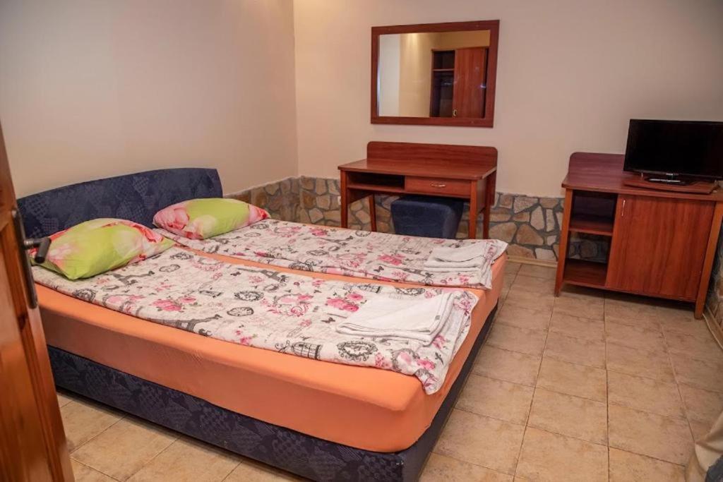 Стария Чинар Мелник Hotel Ngoại thất bức ảnh
